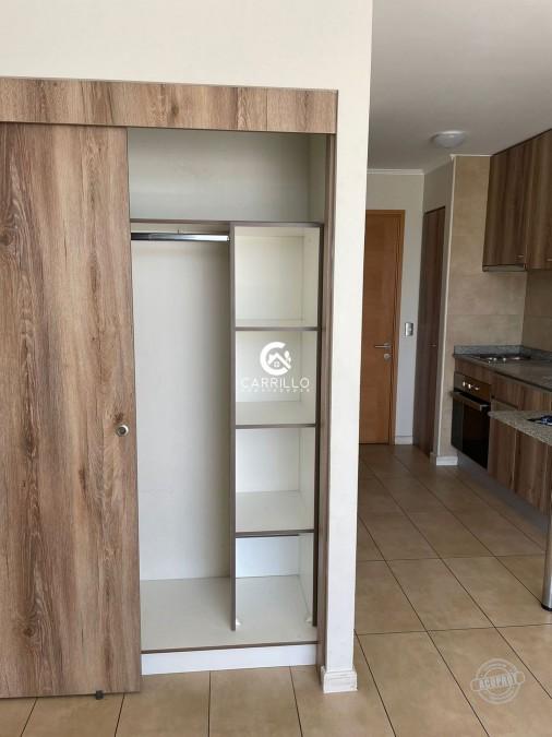 ARRENDAMOS ESTUDIO CON BALCON
