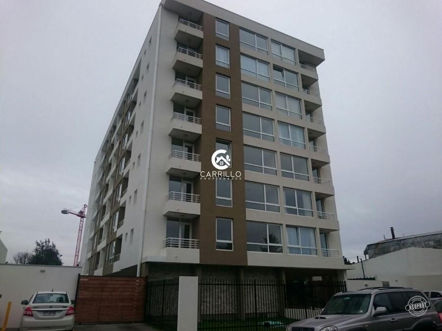 ARRENDAMOS ESTUDIO CON BALCON