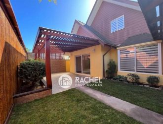 SE ARRIENDA IMPECABLE CASA DE 4D- SECTOR LAS ENCINAS (Barrio Los Conquistadores)