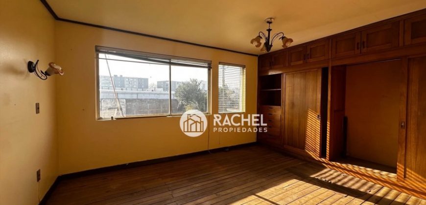 SE VENDE PROPIEDAD CON GRAN TERRENO EN INMEJORABLE UBICACIÓN CON PROYECCIÓN COMERCIAL