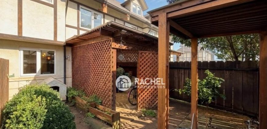 SE ARRIENDA CASA ESTILO TOWNHOUSE EN CONDOMINIO DON JORGE (Sector Altamira)