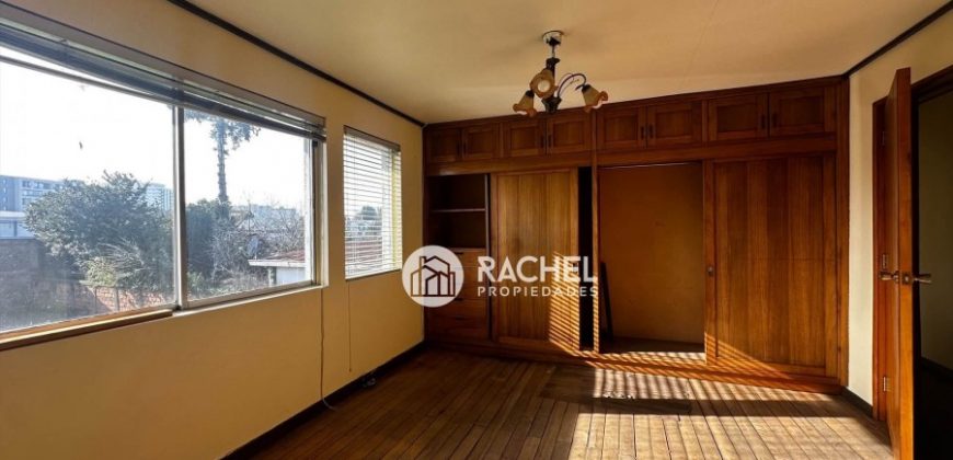 SE VENDE PROPIEDAD CON GRAN TERRENO EN INMEJORABLE UBICACIÓN CON PROYECCIÓN COMERCIAL