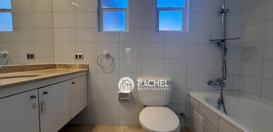 SE ARRIENDA IMPECABLE CASA CON QUINCHO – Sector Los Conquistadores