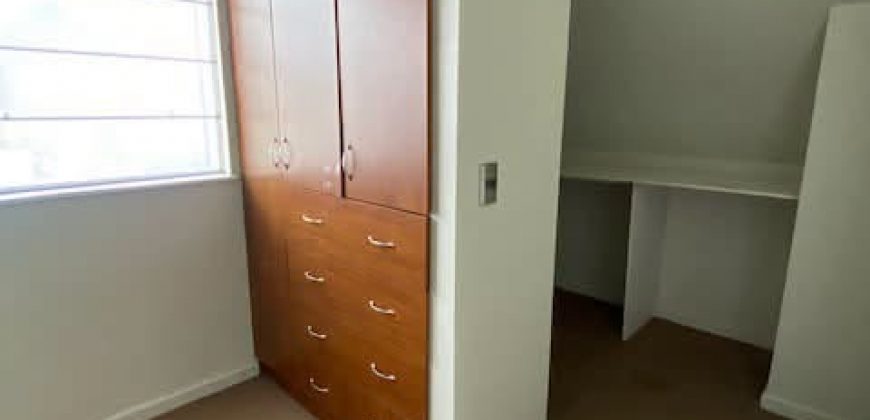 SE VENDE LINDA CASA CON QUINCHO Y GRAN PATIO EN LOMAS DE RECABARREN