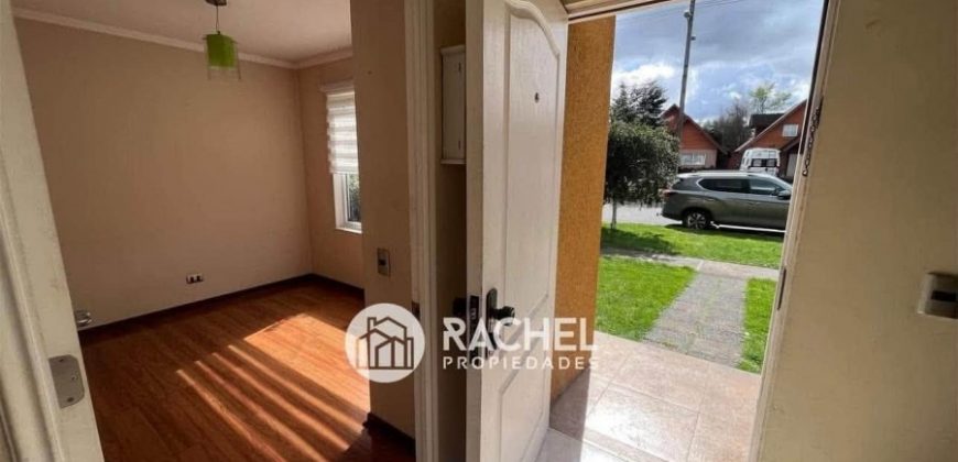 SE ARRIENDA IMPECABLE CASA 4 Dormitorios-Barrio Las Encinas