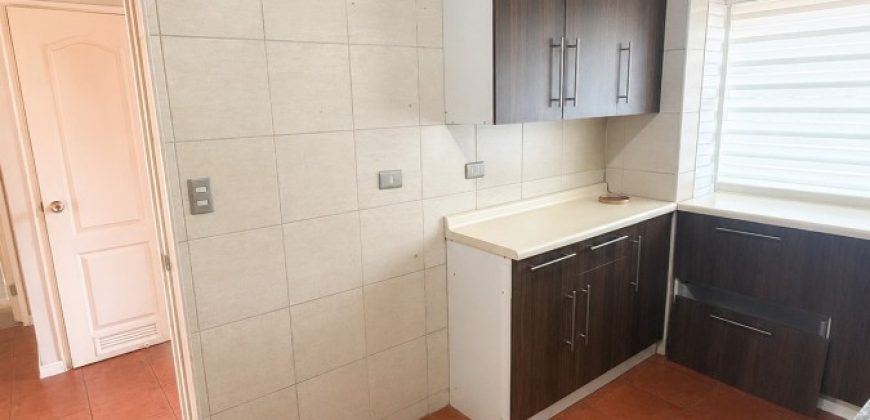 SE ARRIENDA CASA 4 DORMITORIOS 3 BAÑOS + QUINCHO BARRIO LOS CONQUISTADORES