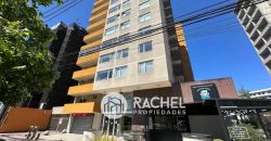 SE ARRIENDA DEPARTAMENTO EDIFICIO BARCELONA CON AMPLIA TERRAZA