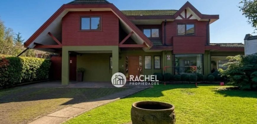 SE VENDE CASA CON GRAN TERRENO PASAJE CERRADO- Sector Barrio Inglés