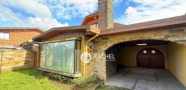 SE ARRIENDA AMPLIA CASA CON 5D- CERCANA A COLEGIO GREEN HOUSE