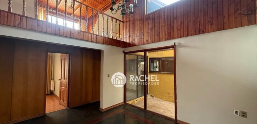 SE ARRIENDA AMPLIA CASA CON 5D- CERCANA A COLEGIO GREEN HOUSE