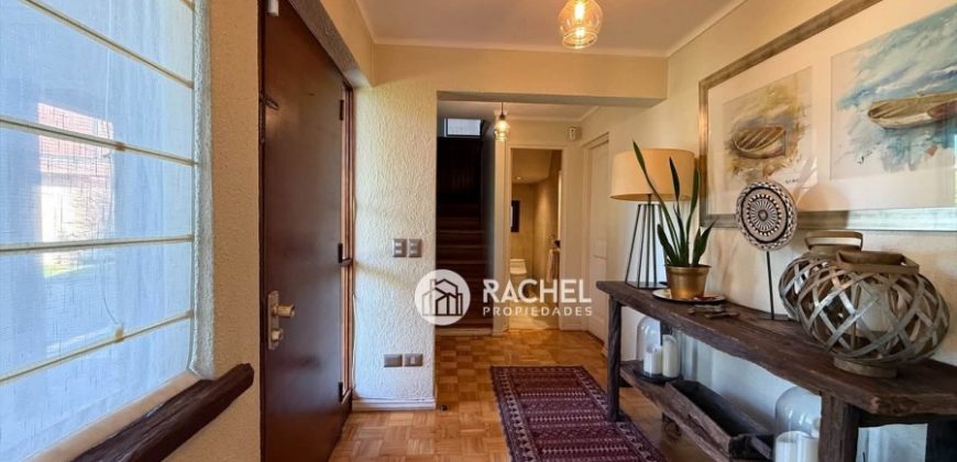 SE VENDE CASA CON GRAN TERRENO PASAJE CERRADO- Sector Barrio Inglés