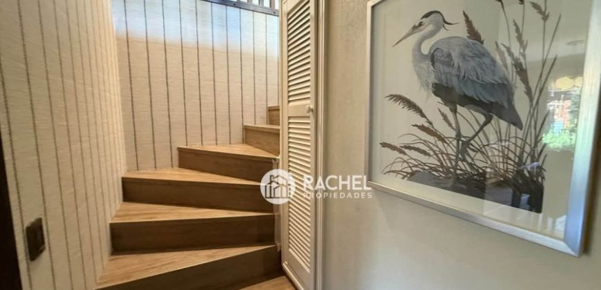SE VENDE HERMOSA CASA 5D CON QUINCHO Y PISCINA EN PASAJE CERRADO -Sector Barrio Inglés