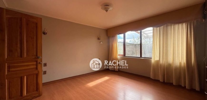 SE ARRIENDA AMPLIA CASA CON 5D- CERCANA A COLEGIO GREEN HOUSE
