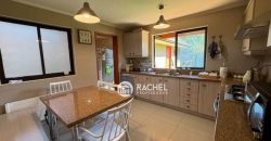 SE VENDE CASA CON GRAN TERRENO PASAJE CERRADO- Sector Barrio Inglés