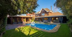 SE VENDE HERMOSA CASA 5D CON QUINCHO Y PISCINA EN PASAJE CERRADO -Sector Barrio Inglés