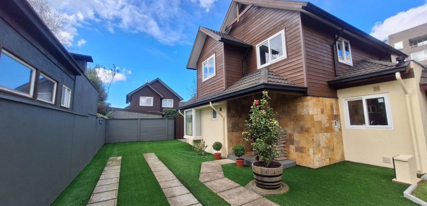 Vendo Casa en Condominio Barrio Inglés II