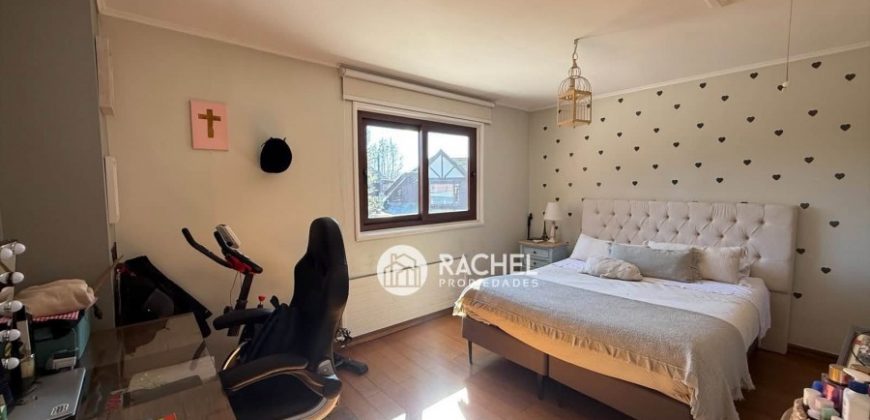 SE VENDE CASA CON GRAN TERRENO PASAJE CERRADO- Sector Barrio Inglés