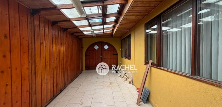 SE ARRIENDA AMPLIA CASA CON 5D- CERCANA A COLEGIO GREEN HOUSE