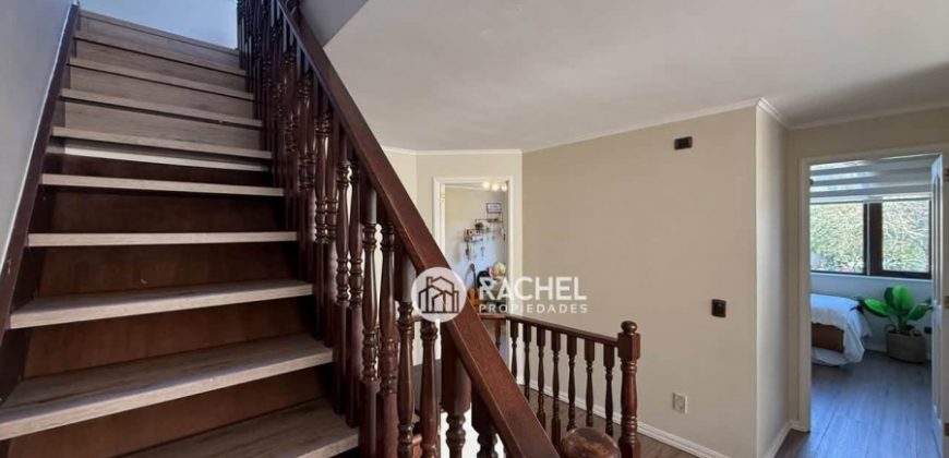 SE VENDE HERMOSA CASA 5D CON QUINCHO Y PISCINA EN PASAJE CERRADO -Sector Barrio Inglés