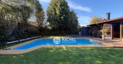 SE VENDE HERMOSA CASA 5D CON QUINCHO Y PISCINA EN PASAJE CERRADO -Sector Barrio Inglés