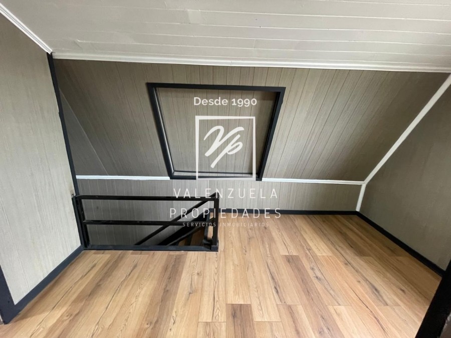 Sector Javiera Carrera Amplio Patio, Excelente Conectividad y Ubicación Privilegiada