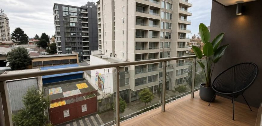 SE ARRIENDA DEPARTAMENTO EDIFICIO BARCELONA CON AMPLIA TERRAZA