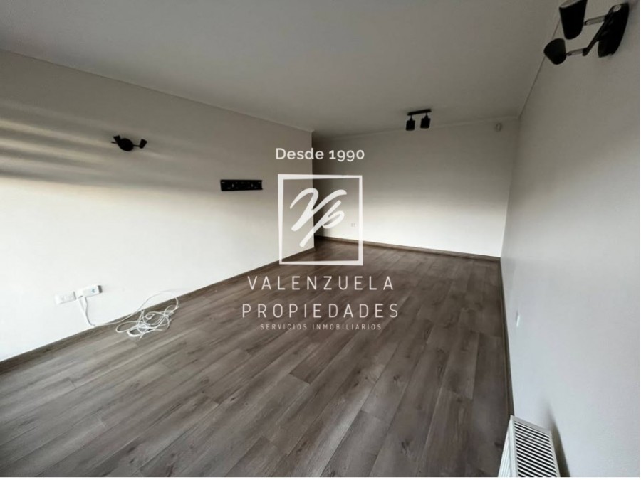 Condominio Vista Golf Amplio y Cómodo A Pasos de Universidad Católica
