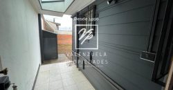 Sector Javiera Carrera Amplio Patio, Excelente Conectividad y Ubicación Privilegiada