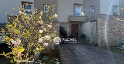 SE ARRIENDA HERMOSA CASA CON QUINCHO EN CONDOMINIO- Sector Barrio Francés