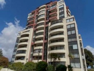 Carrillo Propiedades Vende Amplio Departamento
