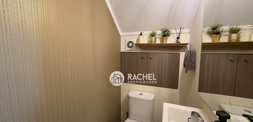 SE ARRIENDA HERMOSA CASA CON QUINCHO EN CONDOMINIO- Sector Barrio Francés