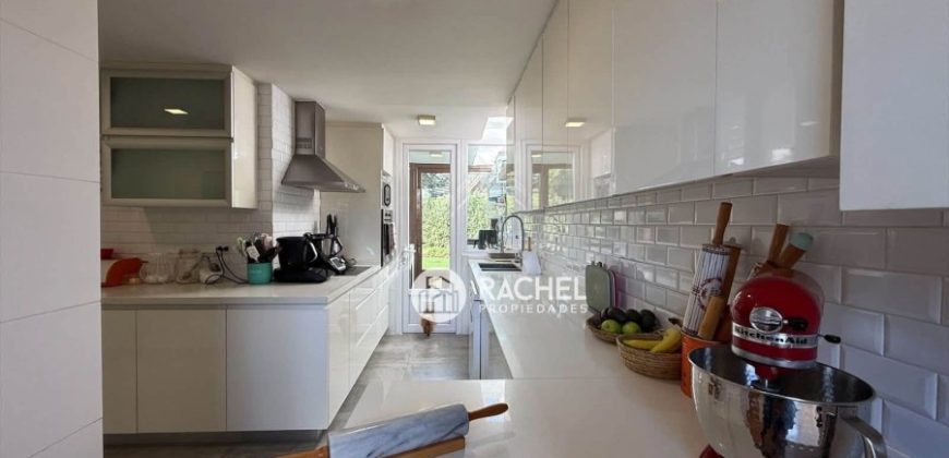 IMPECABLE CASA EN VENTA EN CONDOMINIO “LOMAS” DE MIRASUR”