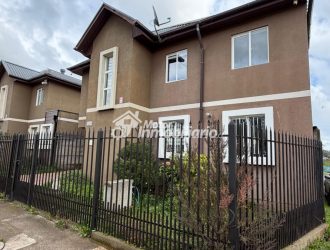 ARRENDAMOS IMPECABLE CASA DE 3 DORMITORIOS Y 3 BAÑOS EN LA COMUNA DE PADRE LAS CASAS CON QUINCHO