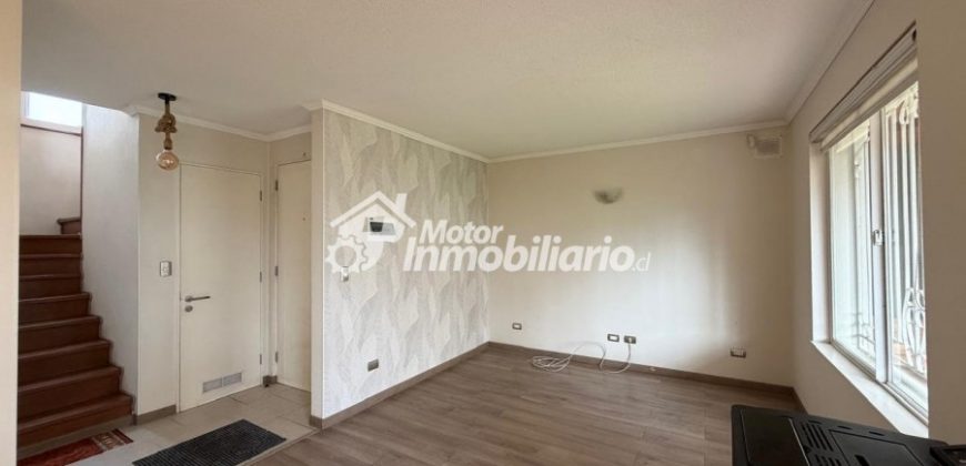 ARRENDAMOS IMPECABLE CASA DE 3 DORMITORIOS Y 3 BAÑOS EN LA COMUNA DE PADRE LAS CASAS CON QUINCHO