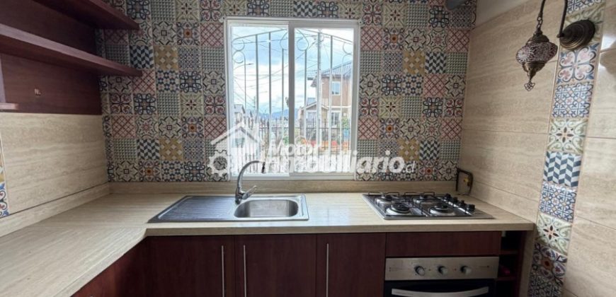 ARRENDAMOS IMPECABLE CASA DE 3 DORMITORIOS Y 3 BAÑOS EN LA COMUNA DE PADRE LAS CASAS CON QUINCHO