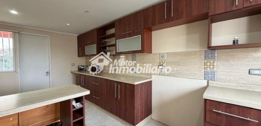 ARRENDAMOS IMPECABLE CASA DE 3 DORMITORIOS Y 3 BAÑOS EN LA COMUNA DE PADRE LAS CASAS CON QUINCHO