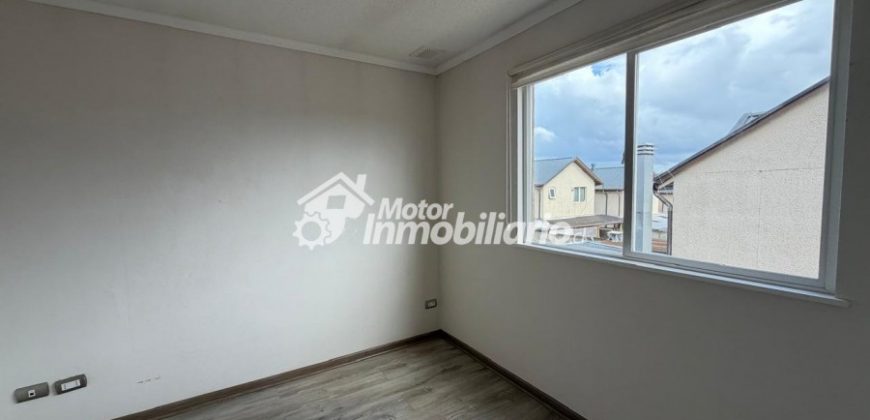 ARRENDAMOS IMPECABLE CASA DE 3 DORMITORIOS Y 3 BAÑOS EN LA COMUNA DE PADRE LAS CASAS CON QUINCHO