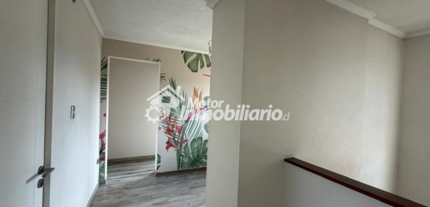 ARRENDAMOS IMPECABLE CASA DE 3 DORMITORIOS Y 3 BAÑOS EN LA COMUNA DE PADRE LAS CASAS CON QUINCHO