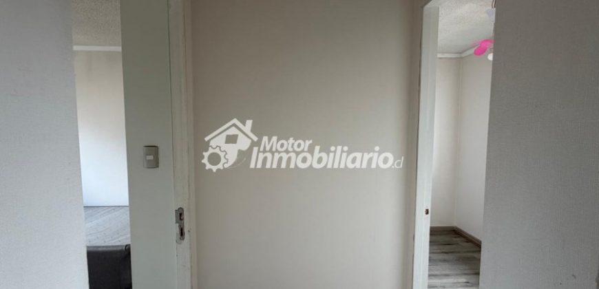 ARRENDAMOS IMPECABLE CASA DE 3 DORMITORIOS Y 3 BAÑOS EN LA COMUNA DE PADRE LAS CASAS CON QUINCHO