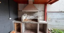 ARRENDAMOS IMPECABLE CASA DE 3 DORMITORIOS Y 3 BAÑOS EN LA COMUNA DE PADRE LAS CASAS CON QUINCHO