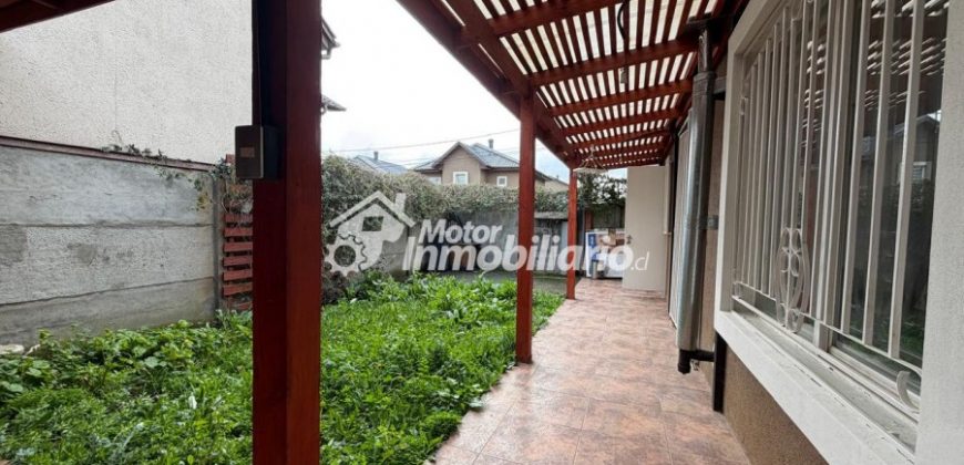 ARRENDAMOS IMPECABLE CASA DE 3 DORMITORIOS Y 3 BAÑOS EN LA COMUNA DE PADRE LAS CASAS CON QUINCHO