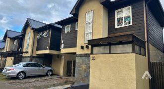 Casa de tres dormitorios en arriendo en Pucón