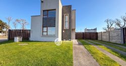 SE VENDE HERMOSA CASA CON GRAN TERRENO- Condominio Mediterráneo