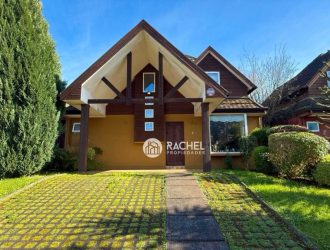 SE VENDE LINDA CASA EN SECTOR BARRIO INGLÉS