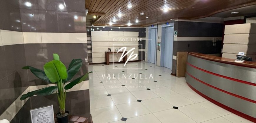 Pleno Centro, 3 Dormitorios, Estacionamiento y Bodega.