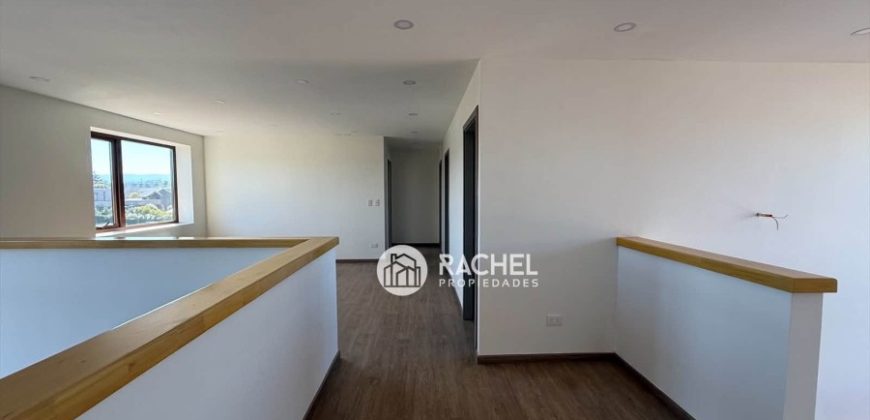 Se Vende Hermosa Casa Mediterránea Nueva en Condominio – Lomas del Carmen