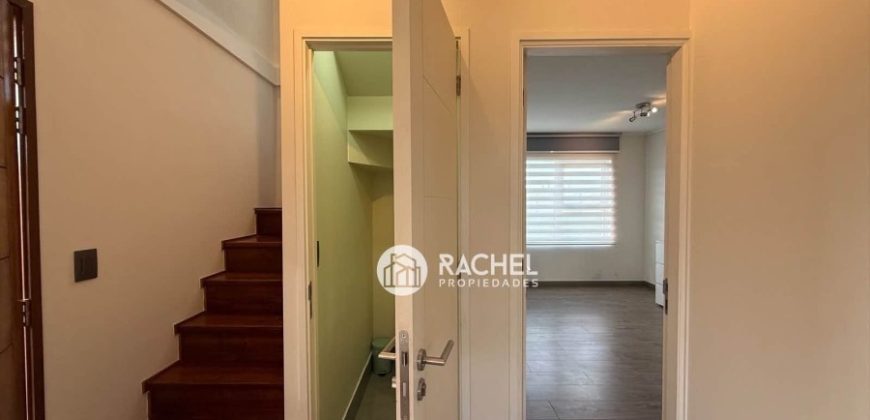 SE VENDE HERMOSA CASA CON GRAN TERRENO- Condominio Mediterráneo