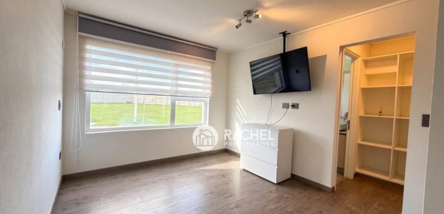 SE VENDE HERMOSA CASA CON GRAN TERRENO- Condominio Mediterráneo