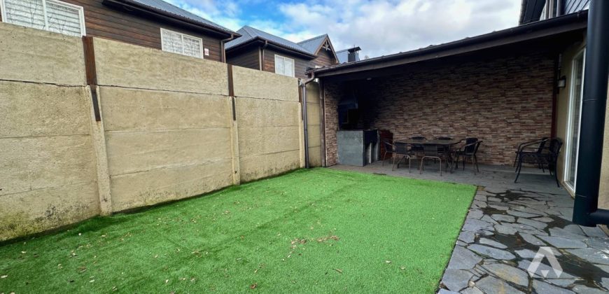Casa de tres dormitorios en arriendo en Pucón