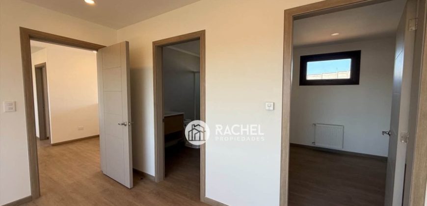 Se Vende Hermosa Casa Mediterránea Nueva en Condominio – Lomas del Carmen